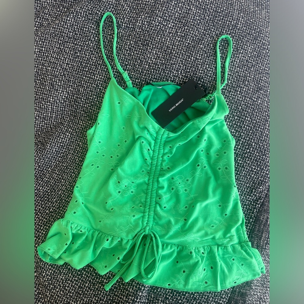 Vero Moda eyelet top with ruched front detail in green, US S, Bright Green